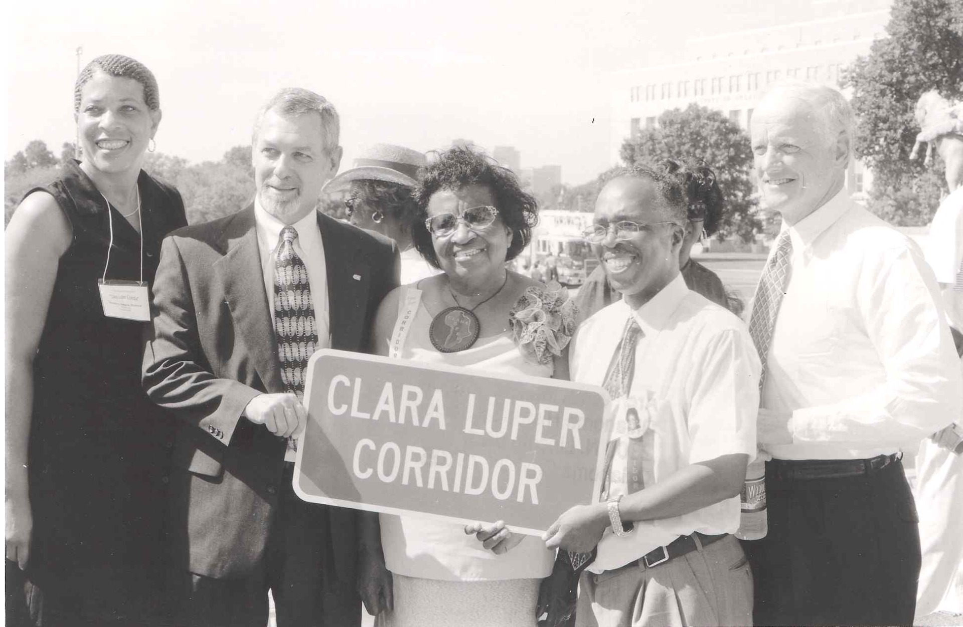 Clara Luper, center, and Gov. Frank Keating, far right, at the dedication ceremony for the Clara Luper Corridor in Oklahoma City, 2000. Courtesy Oklahoma Hall of Fame Archives.